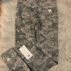 CAMO SEAMLESS LEGGINGS